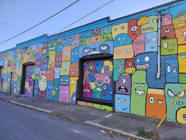 Very cool paint job on the side of what appeared to be an abandoned building in Richmond VA