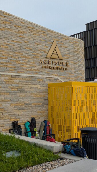 No admittance.

Gallery of rejected oversize chairs. 