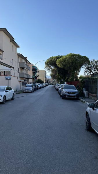 H 8:16, avenue.jpg
Follonica, Tuscany, Italy