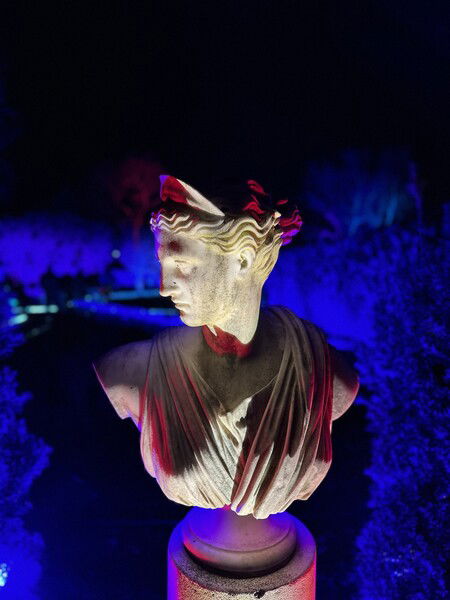Sculpture at night

#SilentSunday #Photography