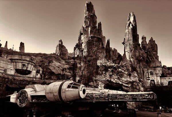 Millennium Falcon 

#WDW #Photography 