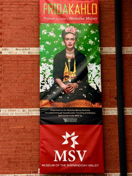 Frida Kahlo photo exhibit banner at the MSV. Amazing photos.
Photos 365-Day 02
#Photos365 #Photography