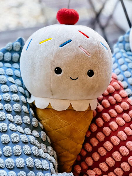 I love plush toys, even more so when it’s an ice-cream cone!