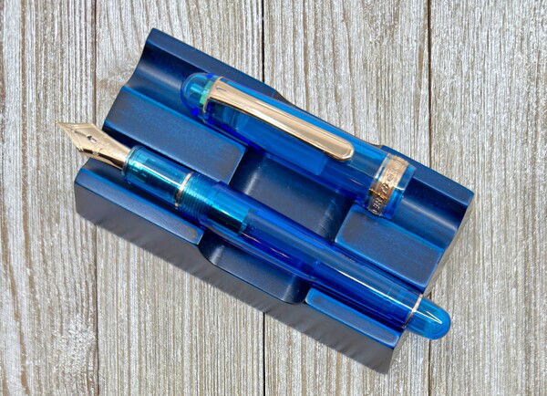 Platinum 3776 Sands of Komodo. One of the prettiest pens released in the last few years. 