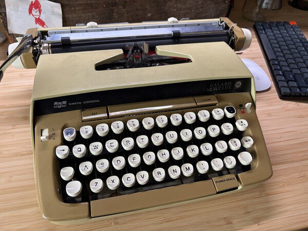 Oops, I bought another typewriter 