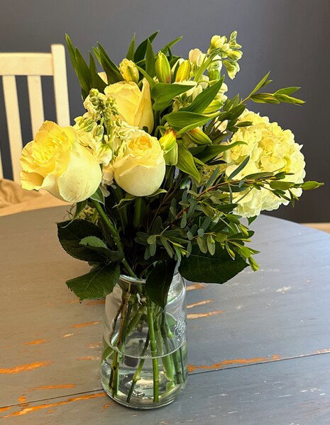 Pretty White Flower Bouquet 
