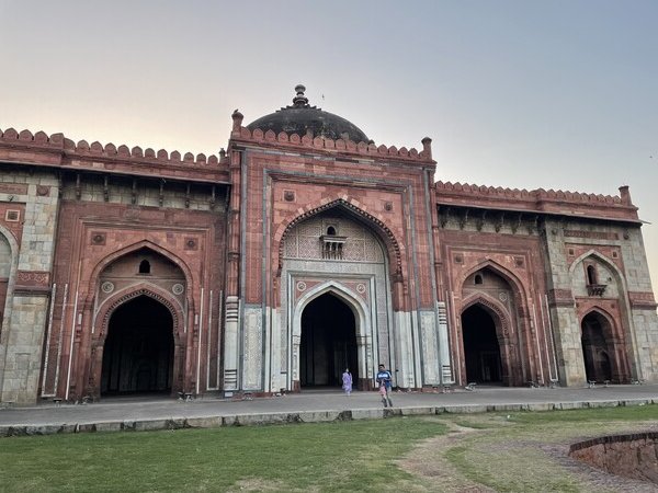 Qila-i-Kuhna Mosque, New Delhi