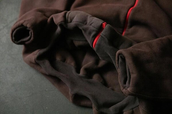 UPCYCLED DOUBLE LAYERED ZIP
