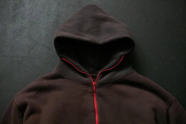 UPCYCLED DOUBLE LAYERED ZIP