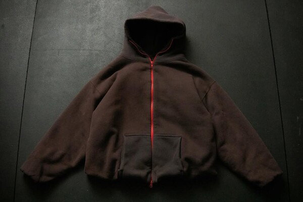 UPCYCLED DOUBLE LAYERED ZIP