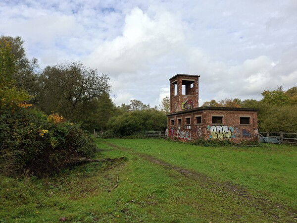 Ruine in de Hobokense Polders