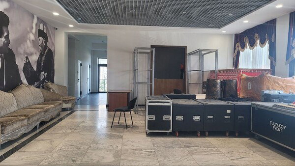 lobby
