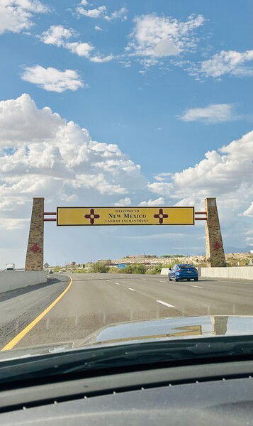 Finally out of Texas, helloooo New Mexico!
The weather prevented me from catching the sunset at White Sands, hopefully sunrise is good. ☀️🏜️