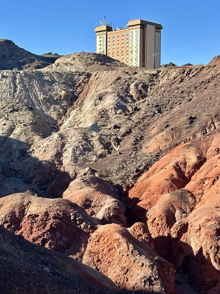 Nevada, we can put a hotel aaaaanywhere!